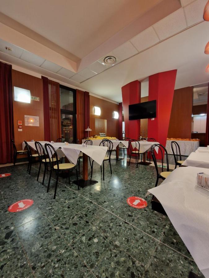 Bella Italia Palace Hotel Novara Exterior foto